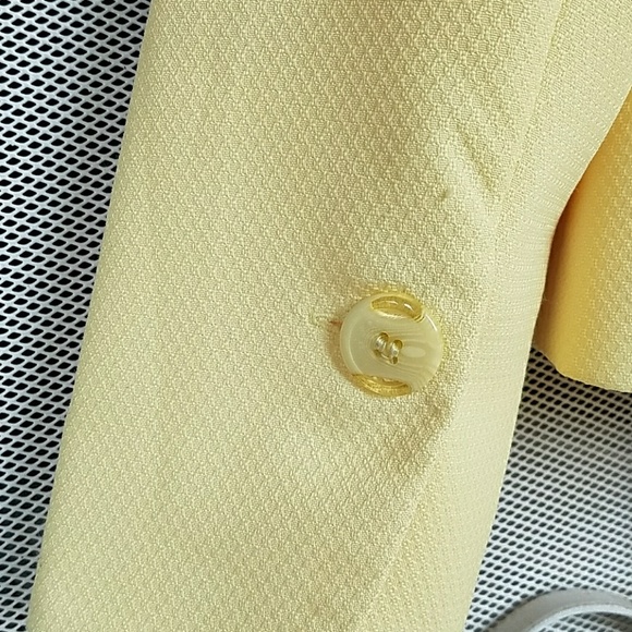NWOT Yellow Blazer/suit jacket size 14/xl - Picture 5 of 8